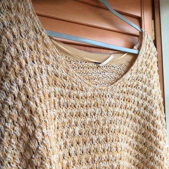 🌹Free People Knitted V Neck Sweater in Neutral - Picture 16 of 16